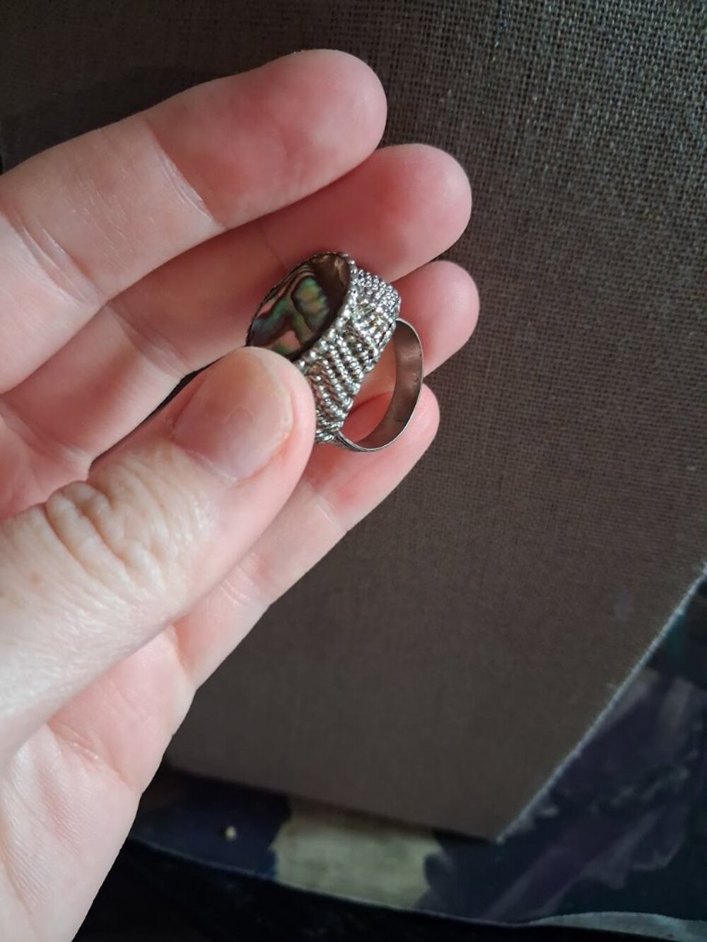 Sizeable Abalone ring - Picture 3 of 6